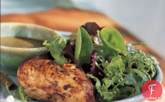Balsamiczny Vinaigrette Kurczak Na Gourmet Greens