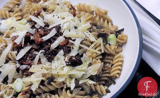 Parmigiano, Suszone Pomidory I Bakłażany Makaron