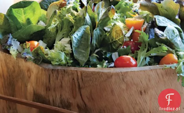 Sałatka z karczocha, pomidora wiśniowego i fety z karczochem-Pesto Crostini