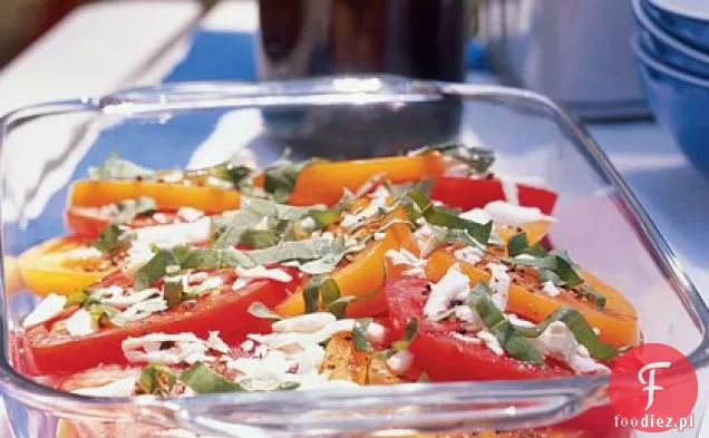 Sałatka z pomidorów, bazylii i świeżej mozzarelli