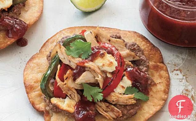 Indyk Tostadas z pikantnym sosem żurawinowo-Chipotle