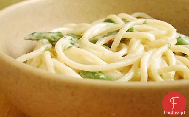 Spaghetti z wędzoną mozzarellą