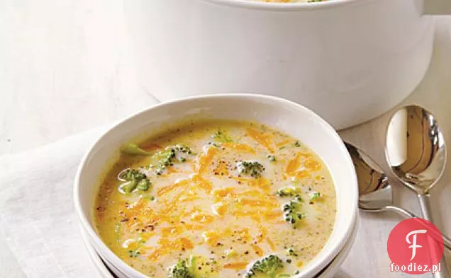 Zupa Brokułowo-Cheddarowa