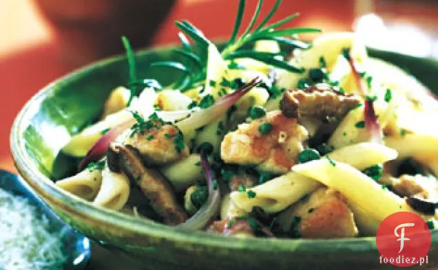 Penne z kurczakiem, grzybami Shiitake i kaparami