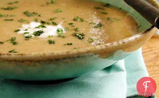 Zupa z pieczonego bakłażana i czosnku