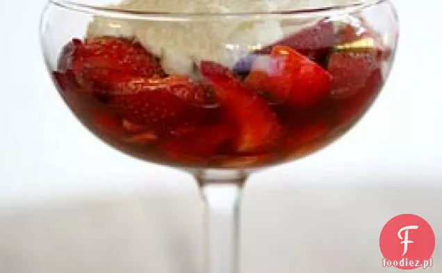 Ricotta-Mus Mascarpone z truskawkami balsamicznymi