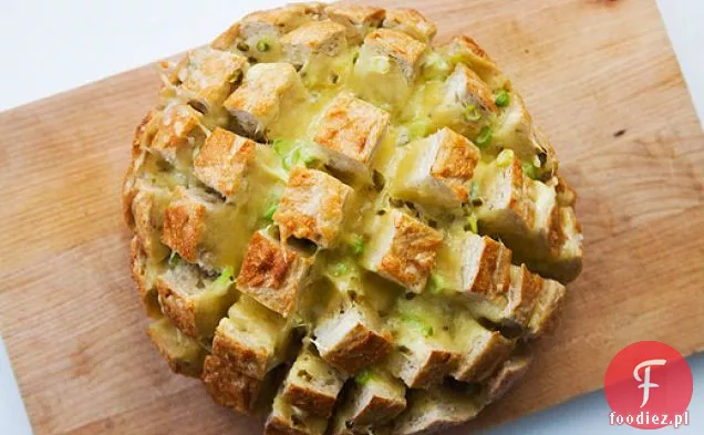 Cheesy Jalapeño Pull Bread