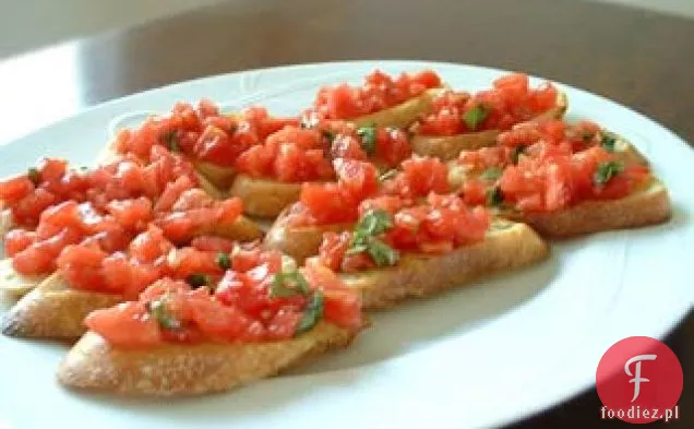 Bruschetta z pomidorem i bazylią