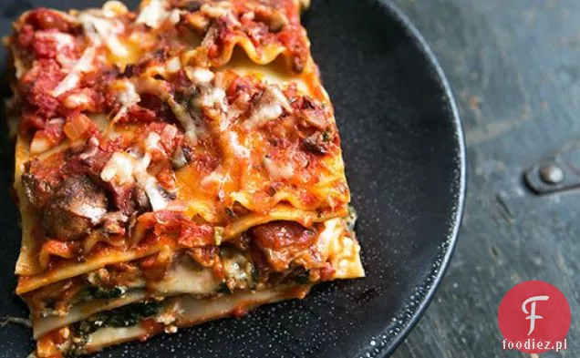 Wegetariańska Lasagna ze szpinakiem i grzybami