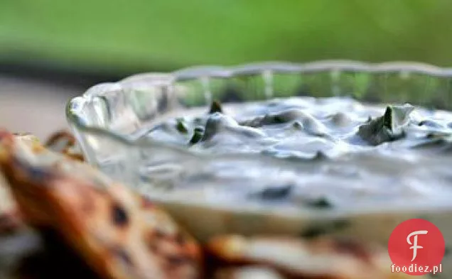 Szwajcarski Chard Tzatziki (Dip Jogurtowy)