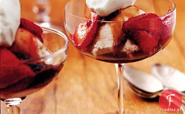 Ciasto z Truskawkowym syropem balsamicznym