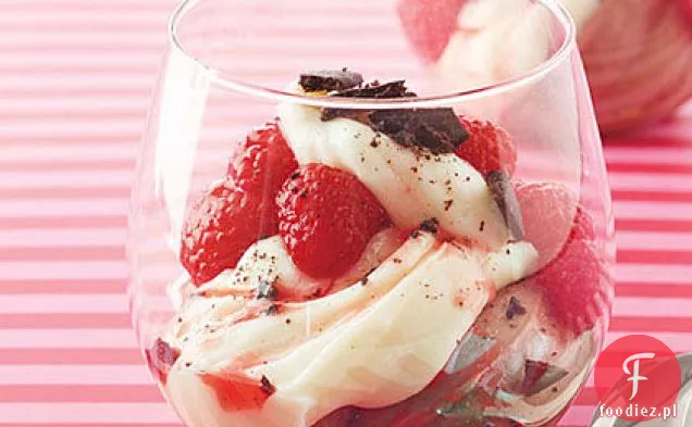 Pudding z białej i ciemnej czekolady Parfaits
