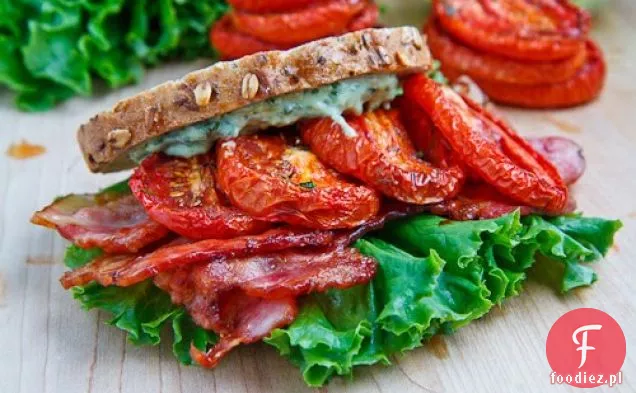 Powoli pieczony pomidor BLT
