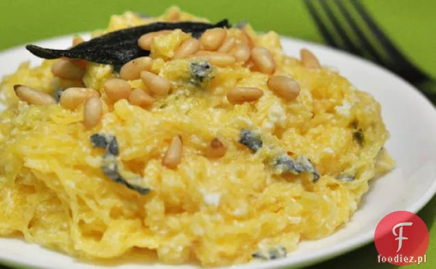Spaghetti Squash Z Ricottą, Szałwią I Orzeszkami Piniowymi