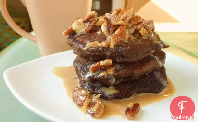 Wegańskie Niemieckie naleśniki czekoladowe z kokosowym syropem klonowym Pecan