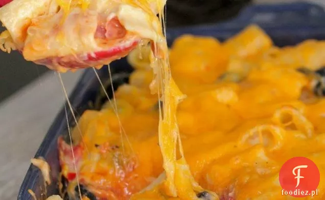Pepperoni pizza makaron z serem