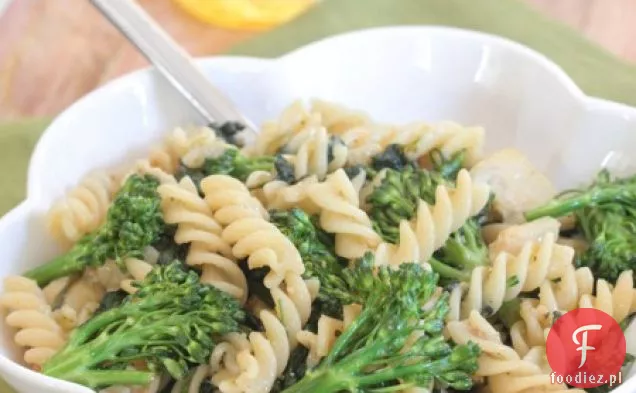 Makaron Broccolini, szpinak i czosnek
