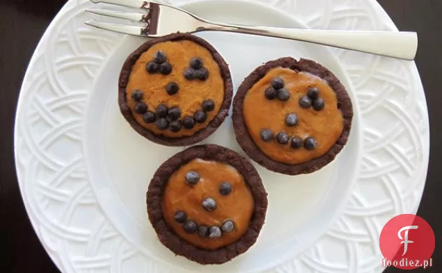 No Bake Dairy-Free Mini Pumpkin Pie with Chocolate Crusts