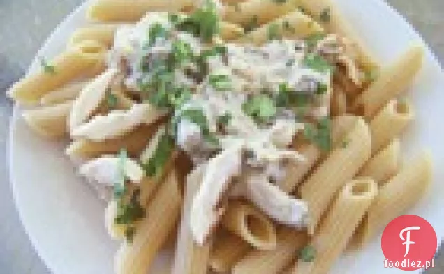 Shiitakes i pełnoziarniste Penne w kremowym niskotłuszczowym, wegańskim sosie czosnkowym