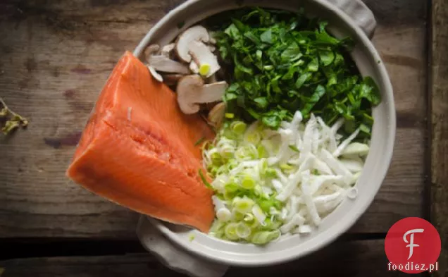 Nabemono: Japoński łosoś i shiitake Hot Pot