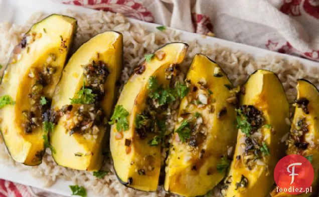 Miód-Jalapeño pieczone Acorn Squash