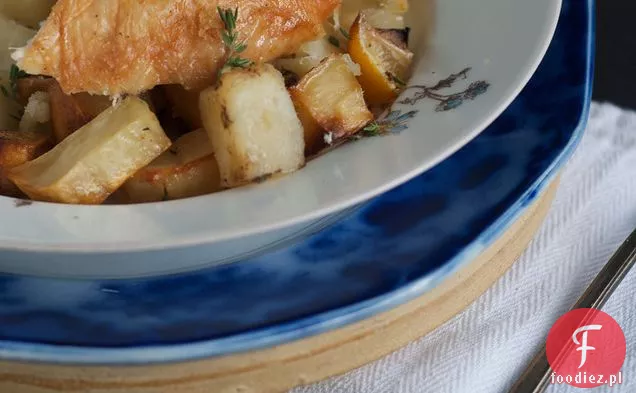 Pikantny kurczak z cytryną, czosnkiem i ziemniakami