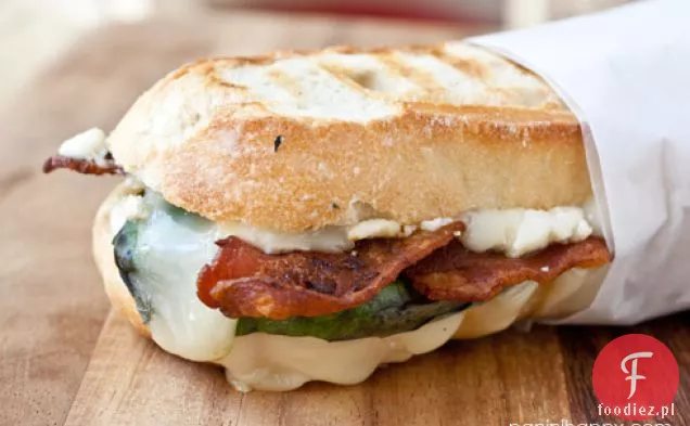 Brie, Basil, Bacon & Blue Panini ... i prezent prasowy Breville Panini!