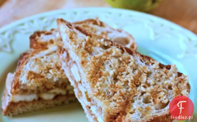 Granola-Gruszka i masło migdałowe Panini