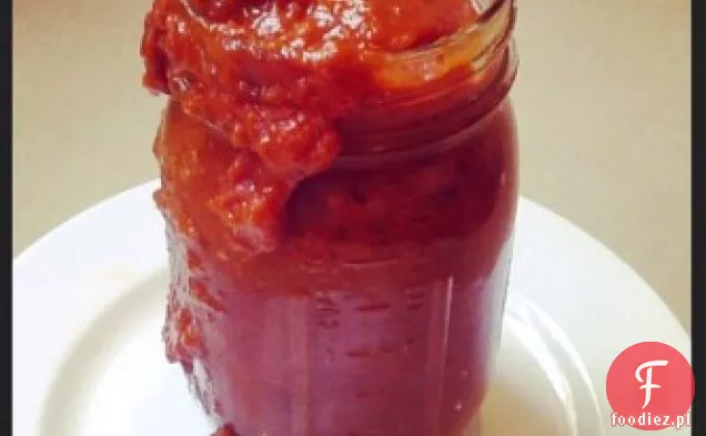 Rosyjski Ketchup z pomidorami i śliwkami