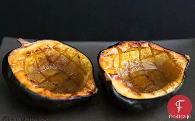 Klasyczny Pieczony Acorn Squash