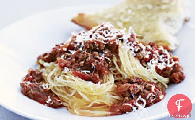 Ragù Wołowe Na Spaghetti Squash Z Pieczywem Czosnkowym