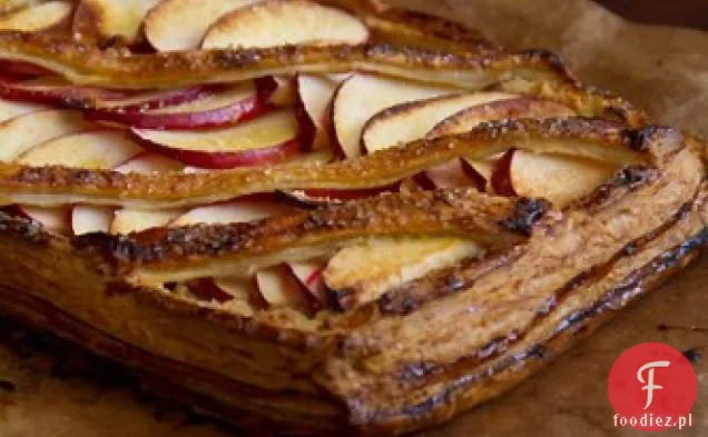 Tarta Jabłkowo-Migdałowa Kardamonowa