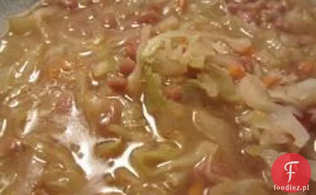 Zupa z kapusty, ziemniaków i fasoli