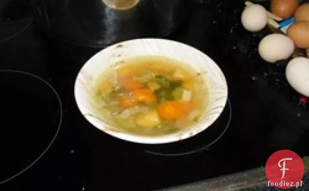 Zupa z indyka z warzywami korzeniowymi