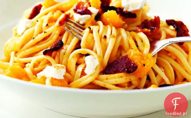 Linguine z kabaczkiem, boczkiem i kozim serem