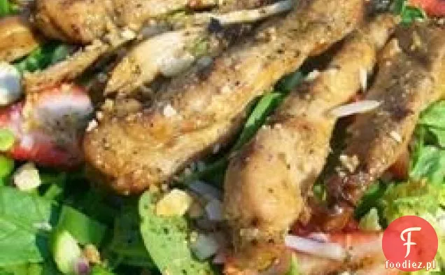 Grillowana Sałatka z kurczakiem z sezonowymi owocami