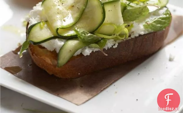 Cukinia Ricotta Bruschetta