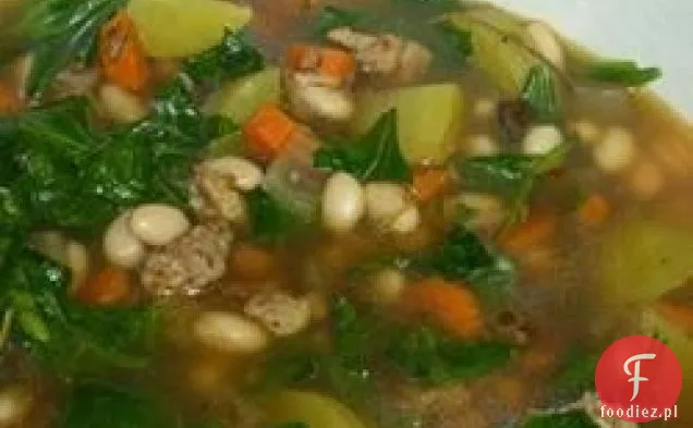 Pikantny jarmuż, fasola Cannellini i zupa ziemniaczana