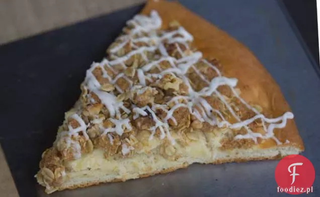 Cynamonowa Pizza Streusel z waniliową mżawką