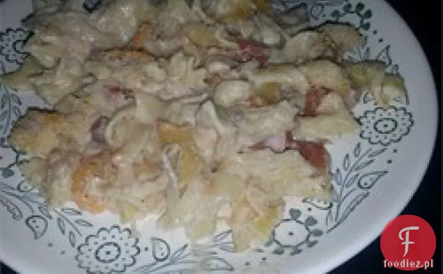 Uber-Braten Kielbasa i zapiekanka z kiszonej kapusty