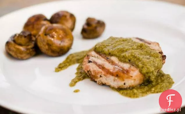 Kotlet Schabowy Bez Kości Z Sosem Tomatillo I Pieprzem Poblano