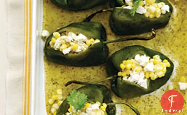 Poblano chiles nadziewane kukurydzą