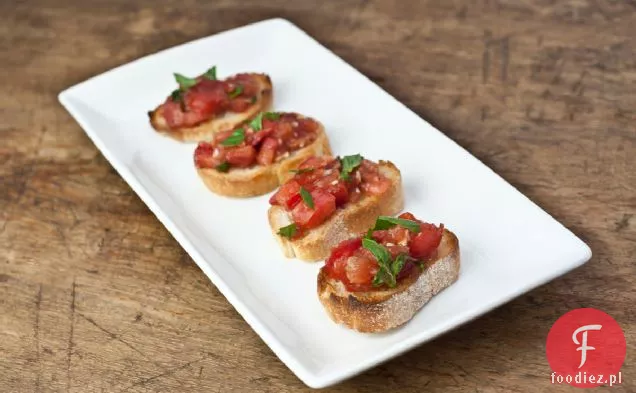 Świeże Pomidory Bruschetta Z Bazylią Przepis