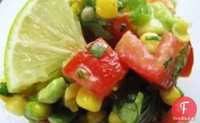 Sałatka z awokado kukurydzianego z sosem limonkowym