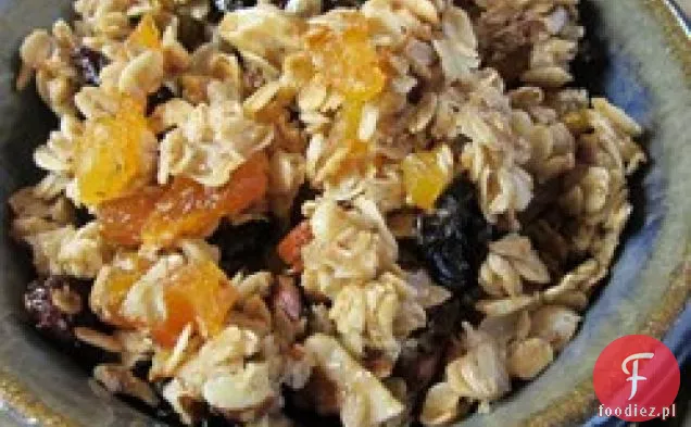 Granola morelowo-migdałowa babci Nancy