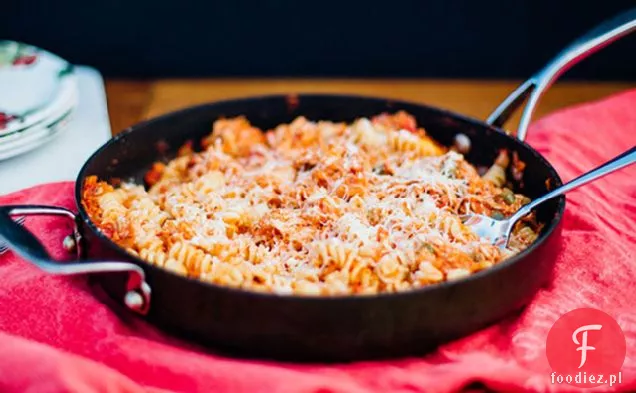 Trzy-Cheese Chicken & Pasta Patelnia