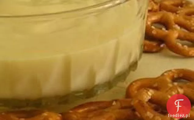 Sos sałatkowy z miodem, musztardą i jogurtem