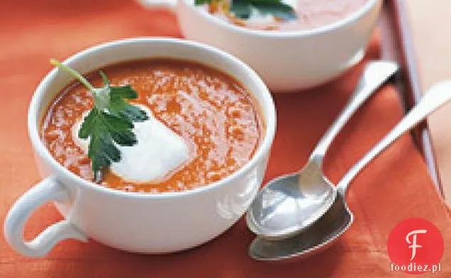 Przyprawiona Zupa Z Ciecierzycy I Pomidorów