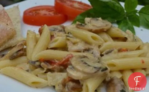 Makaron z karczochem i pieczoną czerwoną papryką