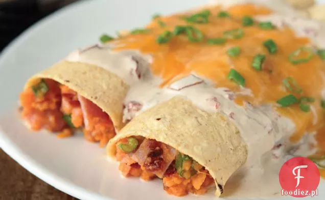 Słodkie ziemniaki Enchiladas w kremowym sosie Chipotle